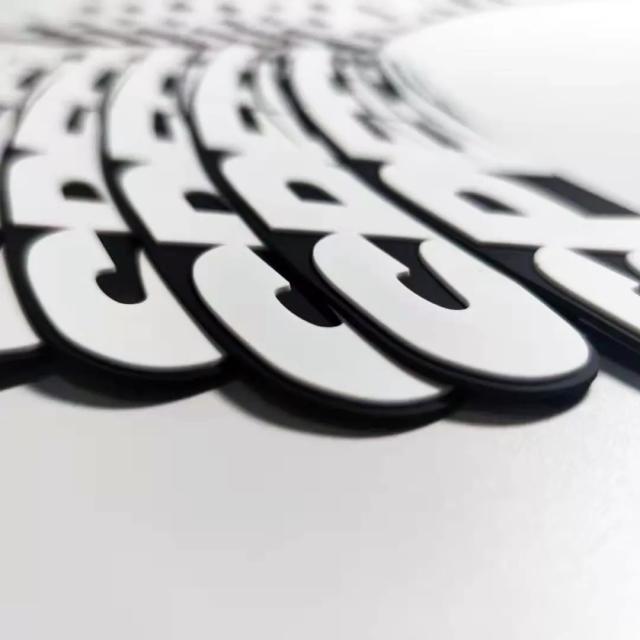 タイヤデカール SPEED HUNTERS レッド タイヤステッカー スピードハンターズ ホワイトレター 本格ラバーロゴデカール < 自動車/バイク タイヤデカール SPEED HUNTERS レッド タイヤステッカー スピードハンターズ ホワイトレター 本格ラバーロゴデカール < 自動車/バイク