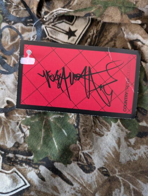 FAMOUS STARS AND STRAPS@Yelawolf@tFC}X̂sVc@CFEt  jt@bV 