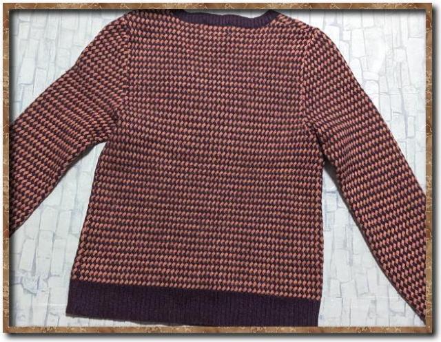 アーノルドパーマー 刺繍入りVネックジャガードニット < ブランド  アーノルドパーマー 刺繍入りVネックジャガードニット < ブランドの