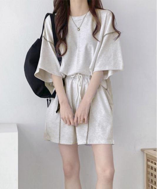 送料無料 新品 Tシャツショートパンツ 2点セットアップ < 女性ファッション 送料無料 新品 Tシャツショートパンツ 2点セットアップ < 女性ファッションの
