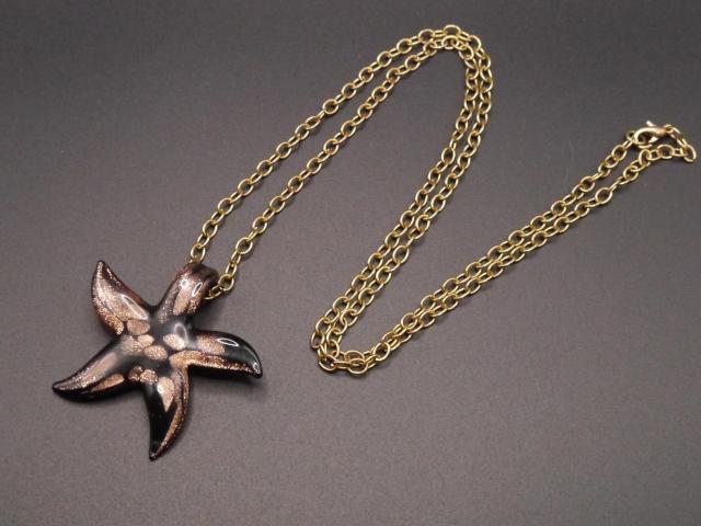 新品 アンティーク調ヒトデひとでネックレス < 女性アクセサリー/時計  新品 アンティーク調ヒトデひとでネックレス < 女性アクセサリー/時計の