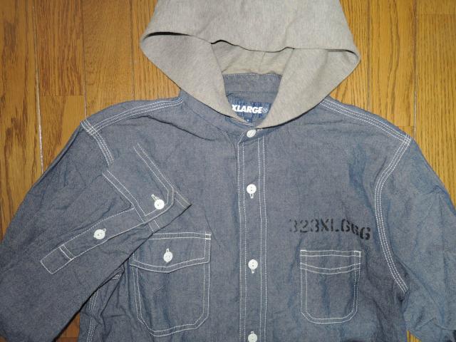 XLARGE エクストララージ パーカー シャツ S 背ロゴ LOGO デニム シャンブレー インディゴ 美中古 < ブランド  XLARGE エクストララージ パーカー シャツ S 背ロゴ LOGO デニム シャンブレー インディゴ 美中古 < ブランドの