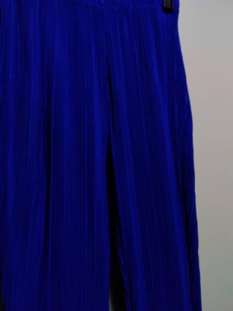 ☆プリーツ裾フレアーパンツ☆新品未使用 < 女性ファッション  ☆プリーツ裾フレアーパンツ☆新品未使用  < 女性ファッションの