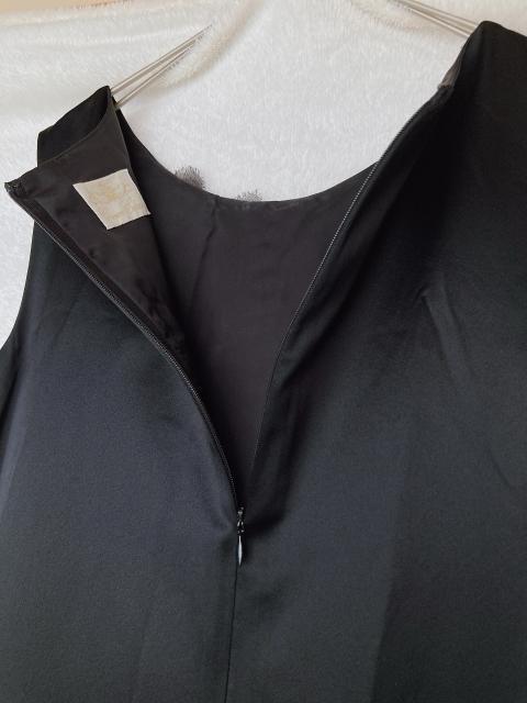 GRACE Class ブラック ノースリー ドレス ワンピース シルク 36 N2m < ブランド GRACE Class ブラック ノースリー ドレス ワンピース シルク 36 N2m < ブランドの