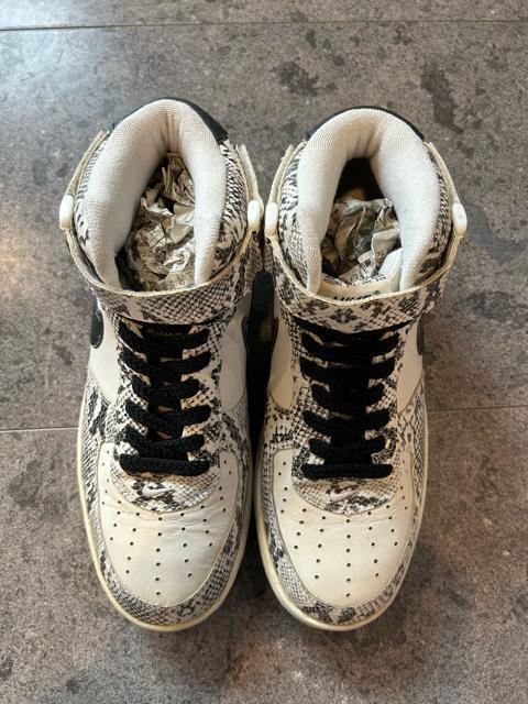 【激レア・箱無し】ナイキ エアフォース1 2004 High Snakeskin < 男性ファッション  【激レア・箱無し】ナイキ エアフォース1 2004 High Snakeskin < 男性ファッションの