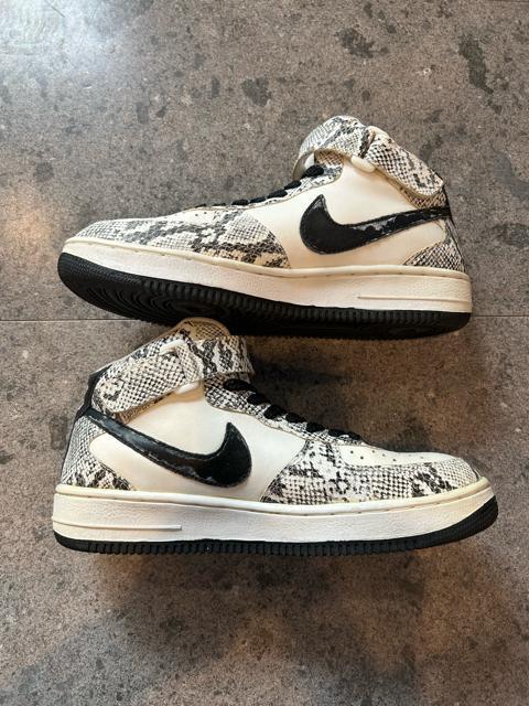 【激レア・箱無し】ナイキ エアフォース1 2004 High Snakeskin < 男性ファッション  【激レア・箱無し】ナイキ エアフォース1 2004 High Snakeskin < 男性ファッションの