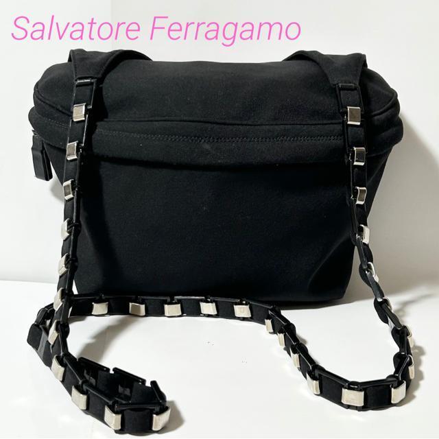 Salvatore Ferragamo フェラガモ ヴァラ ショルダーバッグ AU21 9698 ナイロン ブラック < ブランド Salvatore Ferragamo フェラガモ ヴァラ ショルダーバッグ AU21 9698 ナイロン ブラック < ブランドの