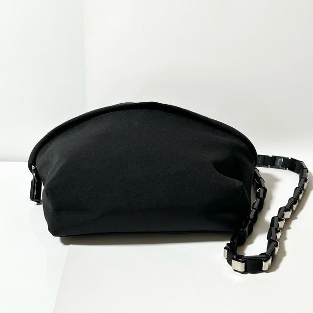 Salvatore Ferragamo フェラガモ ヴァラ ショルダーバッグ AU21 9698 ナイロン ブラック < ブランド Salvatore Ferragamo フェラガモ ヴァラ ショルダーバッグ AU21 9698 ナイロン ブラック < ブランドの