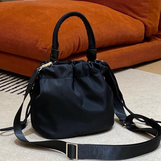 �V�i���g�pagnes b. �i�C�����В��o�P�b�g�o�b�O 2WAY�n���h�o�b�O ���f�B�[�X �� �����t�@�b�V������ 