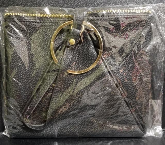 GRLgCAOobOubNVi/i  t@bV 