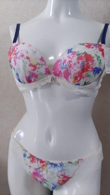 iG[@Vi^Ot@uB75MTCYV[c@艿4400~   uh 