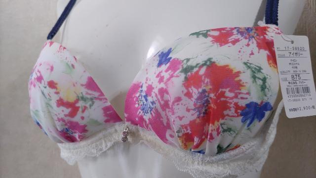 iG[@Vi^Ot@uB75MTCYV[c@艿4400~  uh 