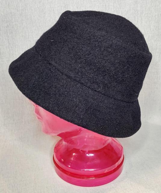 ハット★帽子★レディースハット★ブラック★ウール100%★バケットハット★かわいい★クラッシャーハット★黒色★新品未使用★送料無料 < 女性ファッション  ハット★帽子★レディースハット★ブラック★ウール100%★バケットハット★かわいい★クラッシャーハット★黒色★新品未使用★送料無料 < 女性ファッションの