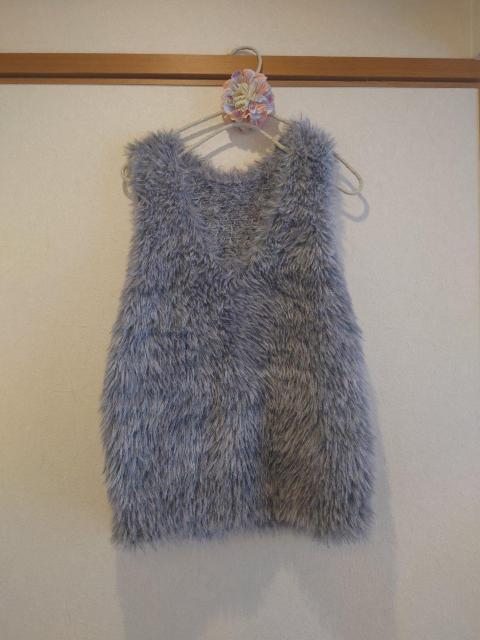 しまむら グレー ファー ニットベスト Lサイズ < ブランド しまむら グレー ファー ニットベスト Lサイズ < ブランドの