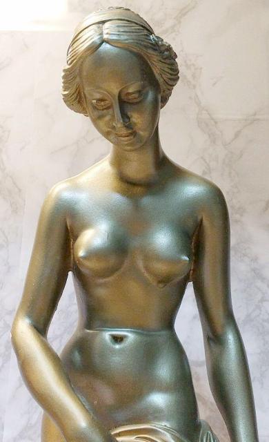 ファコネ ヴィーナス像 高さ約38p  樹脂製 裸婦像 西洋美術 < インテリア/ライフ  ファコネ ヴィーナス像 高さ約38p  樹脂製 裸婦像 西洋美術 < インテリア/ライフの