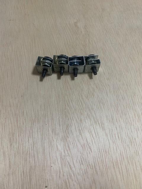 SKB ラックマウント用ボルト+ナット 1U分4個  中古品  < ホビー  SKB ラックマウント用ボルト+ナット 1U分4個  中古品  < ホビーの