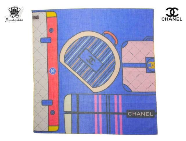 シャネル ハンカチ 大判サイズ トランク トラベルバッグ柄 コットン ブルー系 CHANEL【鑑定済】 < ブランド  シャネル ハンカチ 大判サイズ トランク トラベルバッグ柄 コットン ブルー系 CHANEL【鑑定済】  < ブランドの