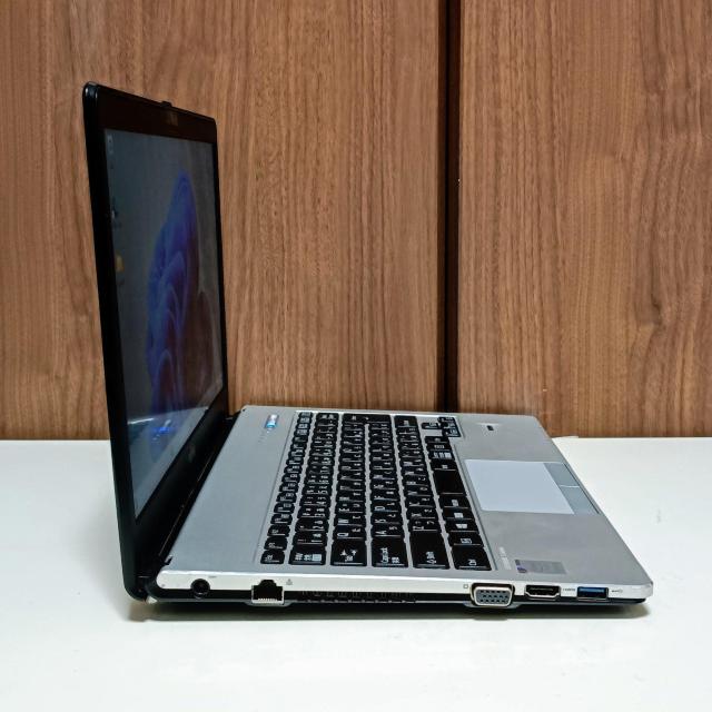 FUJITSU LIFEBOOK Corei5 ������6GB SSD128GB Web�J���� DVD Windows11 �� PC�{��/���Ӌ@��� 