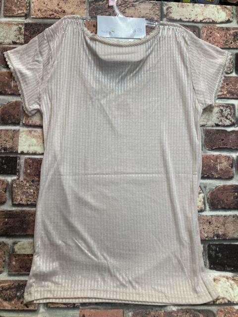 送料無料!汗取りパッド付き&消臭加工!レーヨン混で、サラッとした肌触り!超爽やかフレンチ袖インナー1枚 < 女性ファッション  送料無料!汗取りパッド付き&消臭加工!レーヨン混で、サラッとした肌触り!超爽やかフレンチ袖インナー1枚 < 女性ファッションの