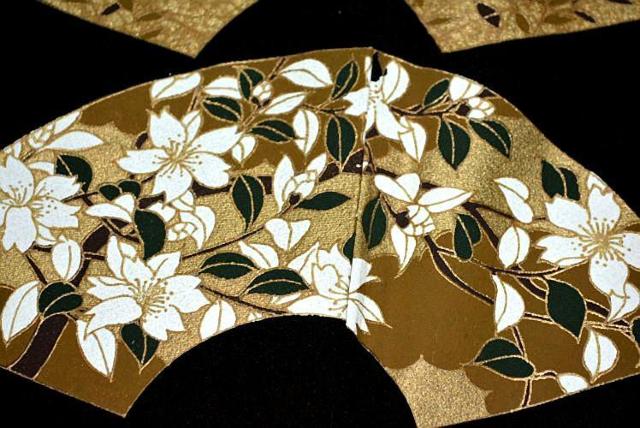 【最高峰】美品 京の名工 螺鈿美術工芸作家【甲斐泰造】金彩 地紙花文 比翼付 黒留袖 身丈162.5m 裄67.5cm T3383 < 女性ファッション  【最高峰】美品 京の名工 螺鈿美術工芸作家【甲斐泰造】金彩 地紙花文 比翼付 黒留袖 身丈162.5m 裄67.5cm T3383 < 女性ファッションの