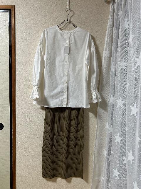 新品タグ付きAMERICAN HOLIC2wayアイレット刺繍スリーブBL & BARNYARDSTORMニットスカート < ブランド  新品タグ付きAMERICAN HOLIC2wayアイレット刺繍スリーブBL & BARNYARDSTORMニットスカート  < ブランドの