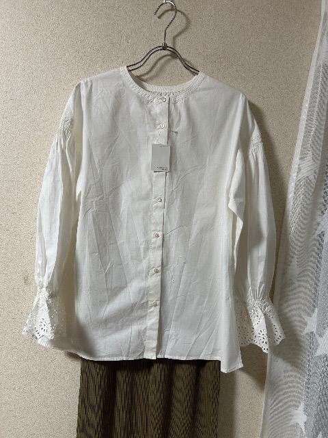 新品タグ付きAMERICAN HOLIC2wayアイレット刺繍スリーブBL & BARNYARDSTORMニットスカート < ブランド  新品タグ付きAMERICAN HOLIC2wayアイレット刺繍スリーブBL & BARNYARDSTORMニットスカート < ブランドの