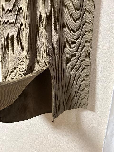 新品タグ付きAMERICAN HOLIC2wayアイレット刺繍スリーブBL & BARNYARDSTORMニットスカート < ブランド  新品タグ付きAMERICAN HOLIC2wayアイレット刺繍スリーブBL & BARNYARDSTORMニットスカート < ブランドの