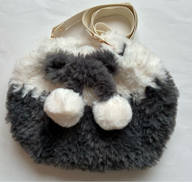 ハンドメイド バッグ ふわふわモコモコ ポンポン < 女性ファッション ハンドメイド バッグ ふわふわモコモコ ポンポン < 女性ファッションの