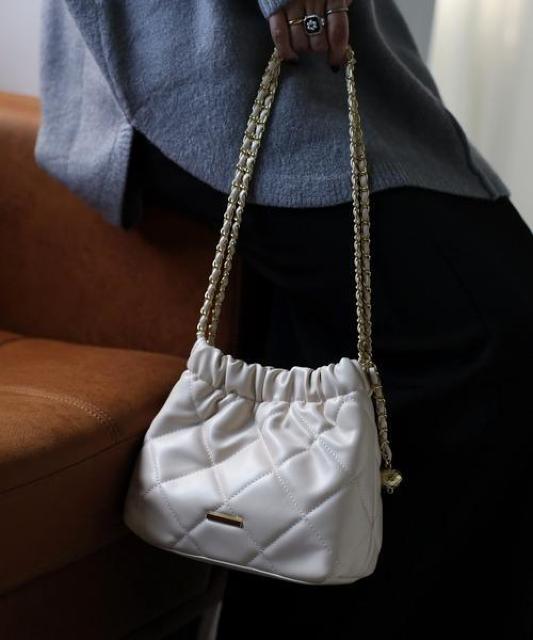 ap retroショルダーバッグ < 女性ファッション ap retroショルダーバッグ < 女性ファッションの