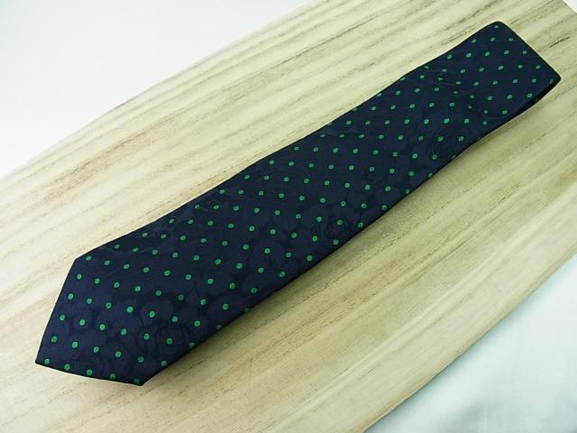 ◆確実正規品 未使用タグ付き NINA RICCI ニナリッチ ネクタイ&ポケットチーフセット/剣先幅8cm・透かしバラ柄・ < ブランド ◆確実正規品 未使用タグ付き NINA RICCI ニナリッチ ネクタイ&ポケットチーフセット/剣先幅8cm・透かしバラ柄・ < ブランドの