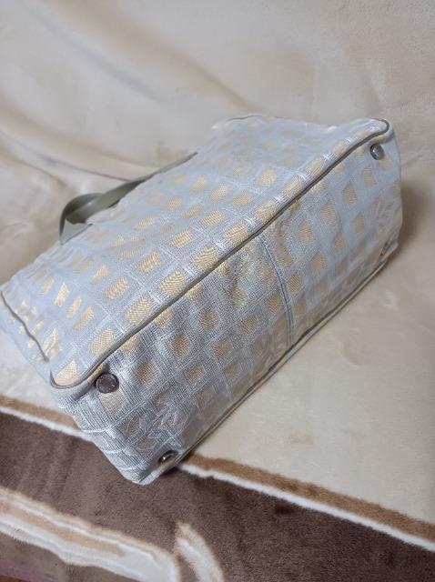 レア期日限定カラー★CHANELニュートラベルラインММトートバッグ★シルバーゴールド★素敵★シャネル★送料無料★お値引き可能 < ブランド レア期日限定カラー★CHANELニュートラベルラインММトートバッグ★シルバーゴールド★素敵★シャネル★送料無料★お値引き可能 < ブランドの