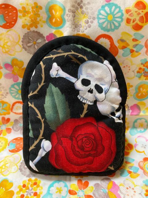 HMアレキサンダーヘンリー薔薇&ドクロ柄ポーチ@ < 女性ファッション  HMアレキサンダーヘンリー薔薇&ドクロ柄ポーチ@ < 女性ファッションの