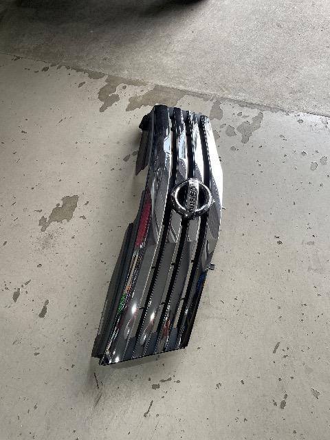 C25セレナ!ハイウェイスター純正フロントグリル! < 自動車/バイク C25セレナ!ハイウェイスター純正フロントグリル! < 自動車/バイク