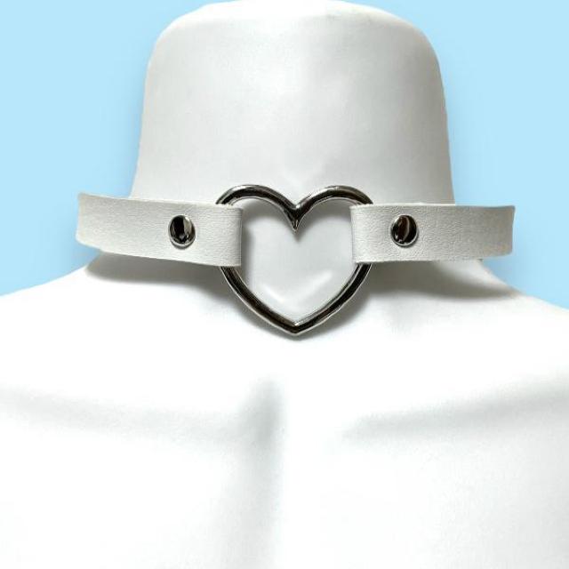 【新品】オープンハートデザイン合皮チョーカー/ホワイト < ブランド 【新品】オープンハートデザイン合皮チョーカー/ホワイト < ブランドの