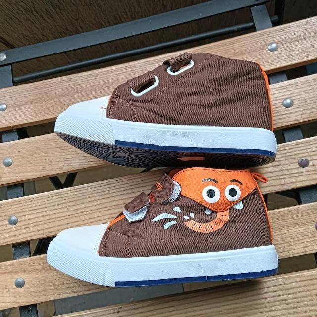 新品 20cm キッズ スニーカー オレンジ シューズ 靴 カジュアル < キッズ/ベビー  新品 20cm キッズ スニーカー オレンジ シューズ 靴 カジュアル < キッズ/ベビーの