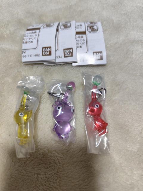 ピクミン めじるしアクセサリー 紫 黄 赤ピクミン ガチャ < ホビー ピクミン めじるしアクセサリー 紫 黄 赤ピクミン ガチャ < ホビーの