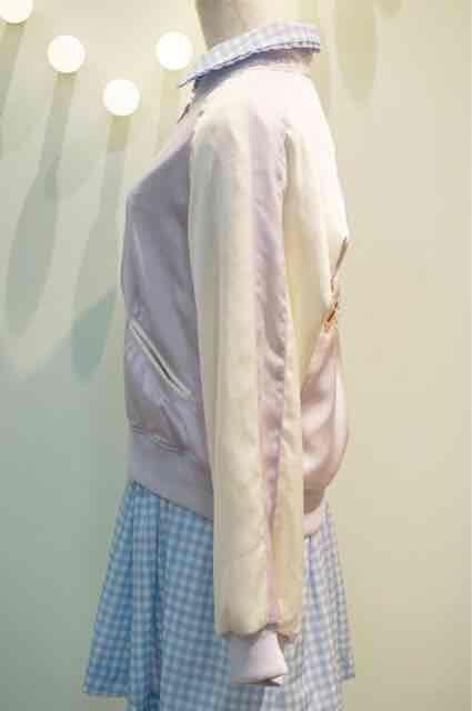 rosemarieseoir・背中ネコ刺繍サテンスカジャン。ラベンダー < ブランド rosemarieseoir・背中ネコ刺繍サテンスカジャン。ラベンダー < ブランドの