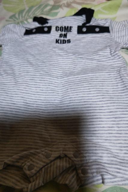 ★中古白×グレーセーラーカラー襟ロンパース70 < キッズ/ベビー  ★中古白×グレーセーラーカラー襟ロンパース70  < キッズ/ベビーの