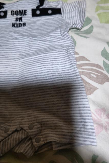 ★中古白×グレーセーラーカラー襟ロンパース70 < キッズ/ベビー  ★中古白×グレーセーラーカラー襟ロンパース70 < キッズ/ベビーの