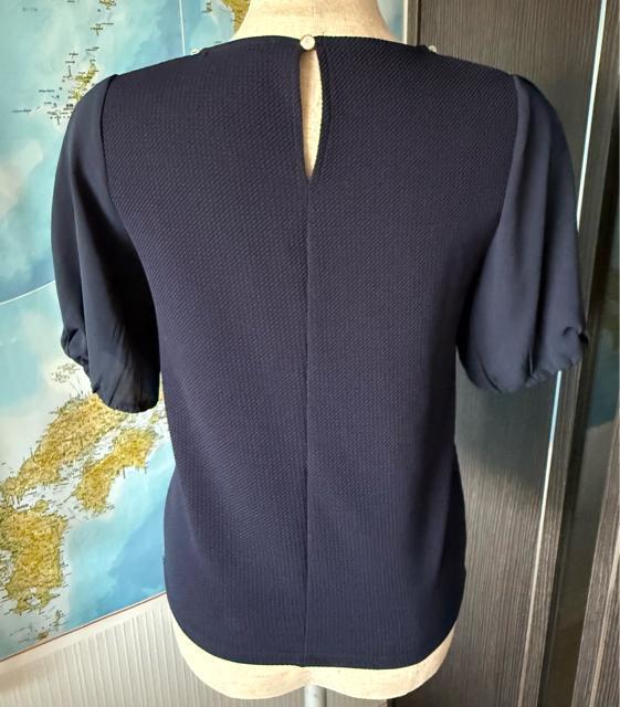 INGNI ネイビー ビーズ装飾 半袖トップス < ブランド INGNI ネイビー ビーズ装飾 半袖トップス < ブランドの