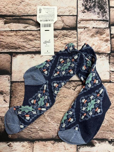 『画像から4足組』お洒落なフロート柄入り サラッと快適・天然綿使用!【att rait】レディース綿混クルー丈ソックス < 女性ファッション  『画像から4足組』お洒落なフロート柄入り サラッと快適・天然綿使用!【att rait】レディース綿混クルー丈ソックス < 女性ファッションの