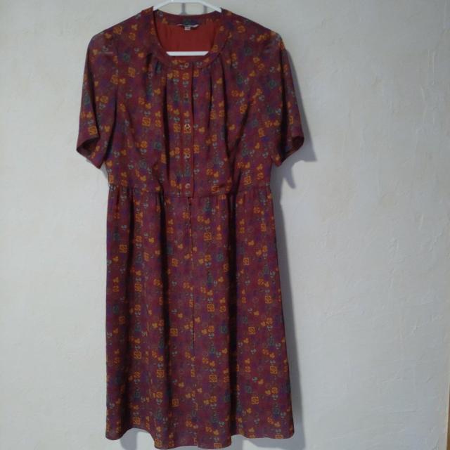 昭和レトロ 花柄半袖ワンピース < 女性ファッション 昭和レトロ 花柄半袖ワンピース < 女性ファッションの