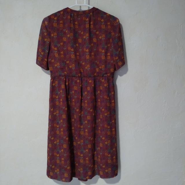 昭和レトロ 花柄半袖ワンピース < 女性ファッション 昭和レトロ 花柄半袖ワンピース < 女性ファッションの