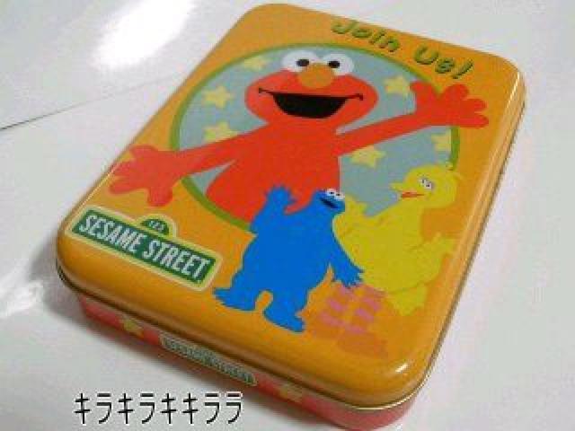 ●セサミストリート<ミスタードーナツ>★小物入れ等…缶ケース < インテリア/ライフ  ●セサミストリート<ミスタードーナツ>★小物入れ等…缶ケース  < インテリア/ライフの