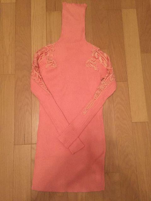 ピーチピンク デザインレース タートルリブニット 長め丈 < 女性ファッション  ピーチピンク デザインレース タートルリブニット 長め丈  < 女性ファッションの