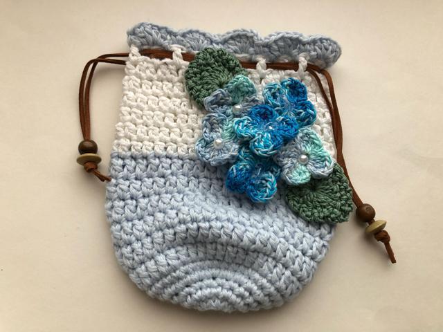 ハンドメイド ポーチ ブルーの紫陽花♪ コットン < 女性ファッション  ハンドメイド ポーチ ブルーの紫陽花♪ コットン  < 女性ファッションの