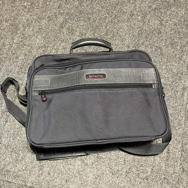 �ySamsonite / �T���\�i�C�g�z �r�W�l�X�o�b�O & �V�����_�[�o�b�O  �� �u�����h�� 