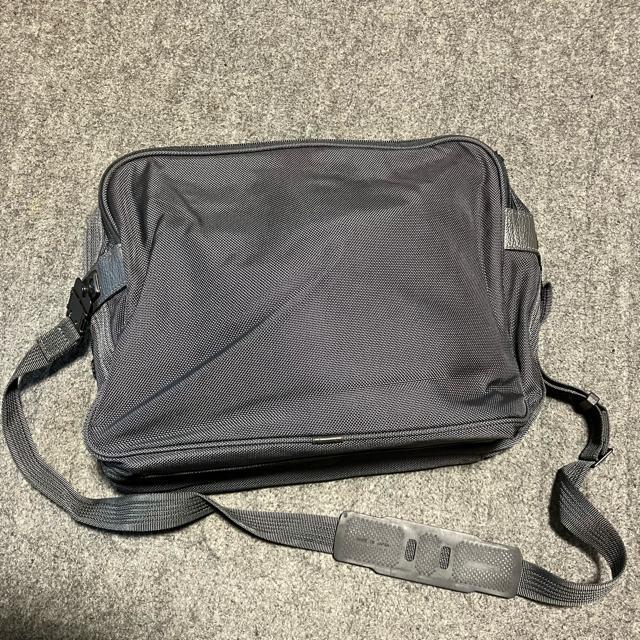 �ySamsonite / �T���\�i�C�g�z �r�W�l�X�o�b�O & �V�����_�[�o�b�O �� �u�����h�� 