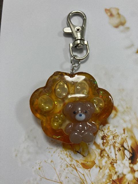 ハンドメイド レジン 肉球 シャカシャカ キーホルダー いぬ < 女性ファッション  ハンドメイド レジン 肉球 シャカシャカ キーホルダー いぬ  < 女性ファッションの