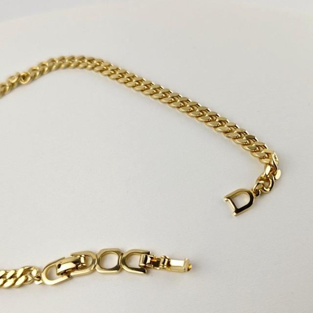 Christian Dior lbNX  uh 